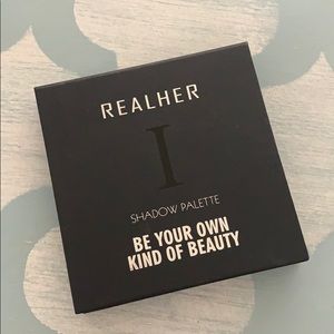 RealHer Shadow Palette